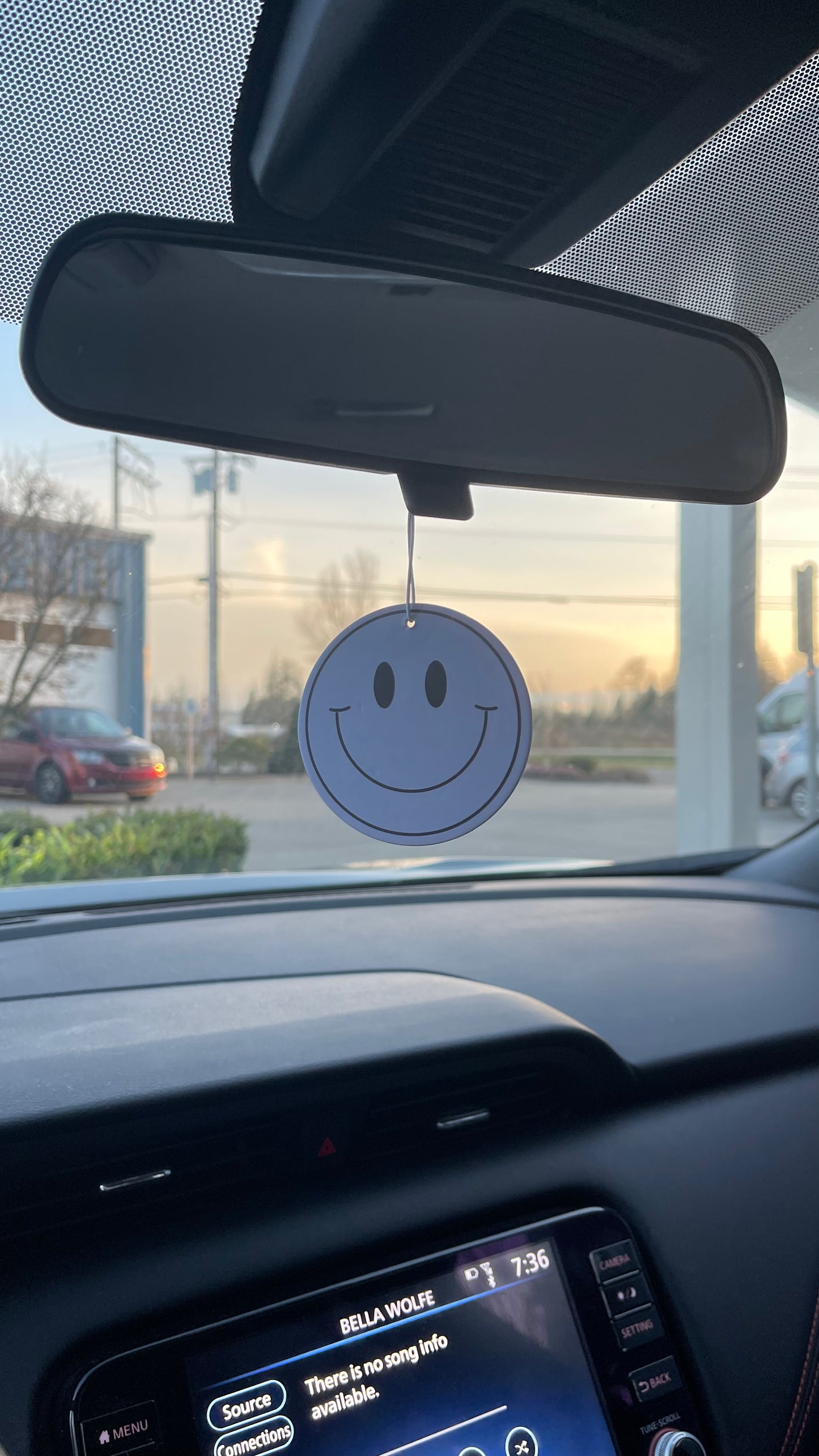 Lilic smiley - Car Air Freshener - Grapefruit Scent